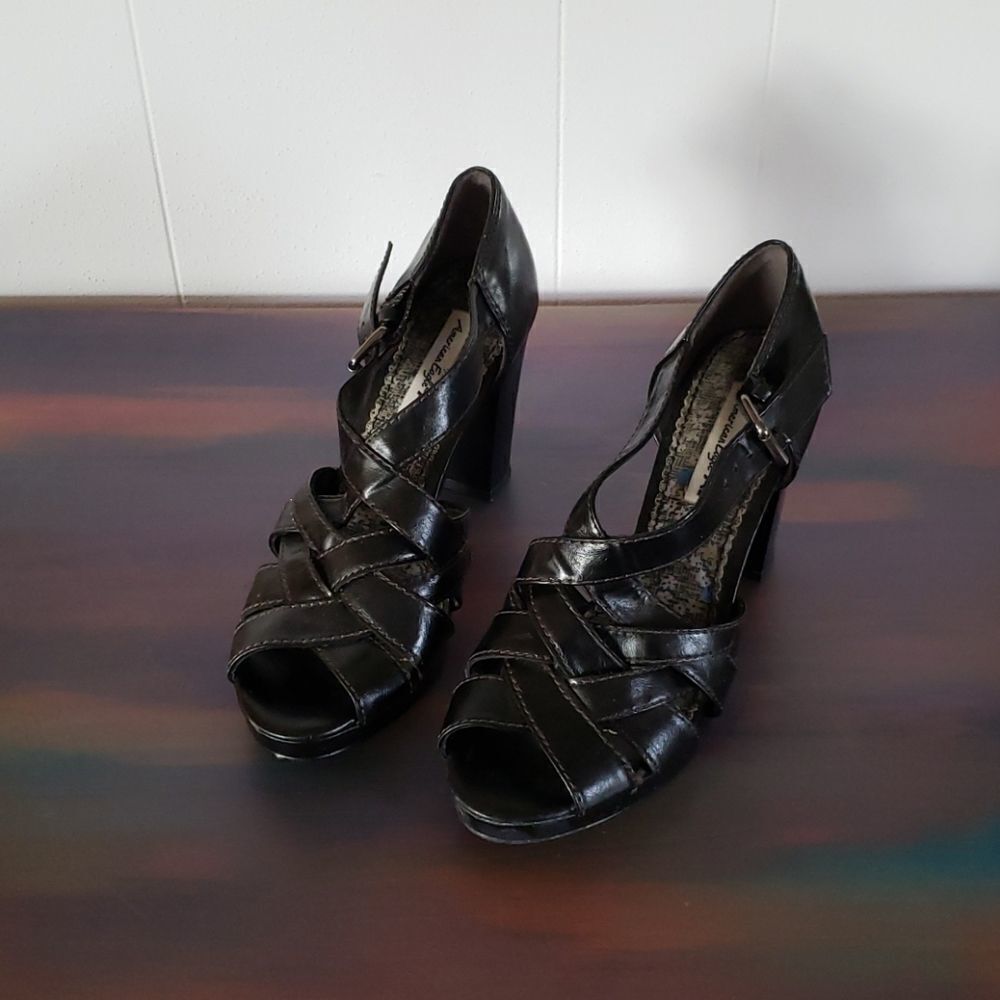 Vintage American Eagle Strappy Heels Sz 7.5